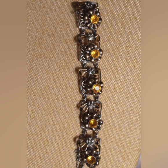 Hobe 1/20 14K GF Sterling  Rhinestones VTG Signed Floral Panel 1940's Bracelet - Picture 10 of 13